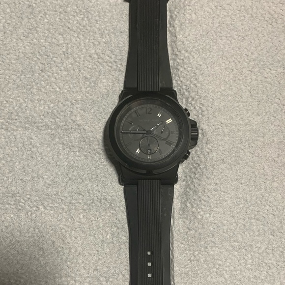 Michael Kors Other - Michael Kors Dylan Black chronograph MK8152 watch